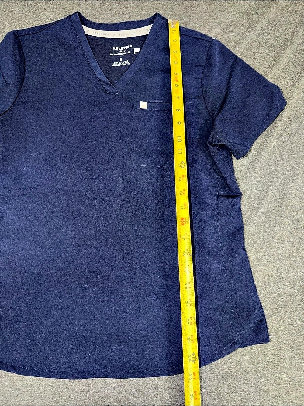 Figs Navy V-Neck Scrub Top Size Small - Picture 4 of 5